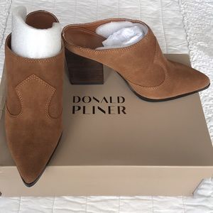NIB Donald Pliner Genuine Leather Suede Mules